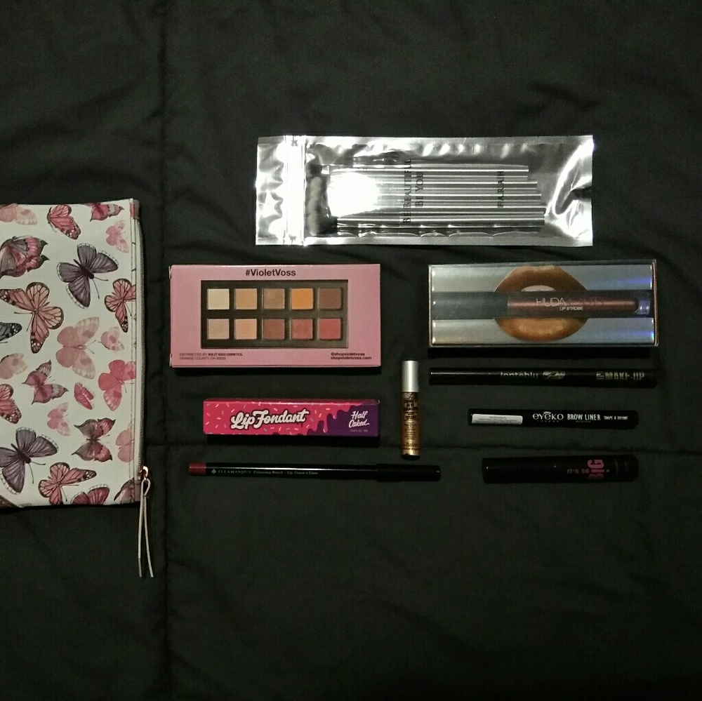 9pc Full/Sample Size Makeup Bundle - Huda Beauty